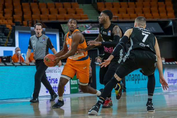 与季前赛时 与季前赛时